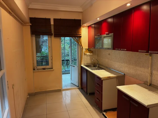 Original kitchen photo before AI redesign